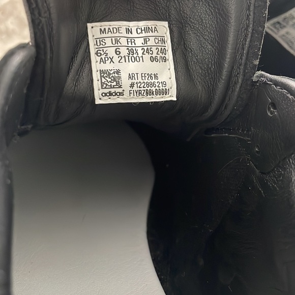 Adidas Y-3 Tangutsu Football Trainer - Picture 7 of 9